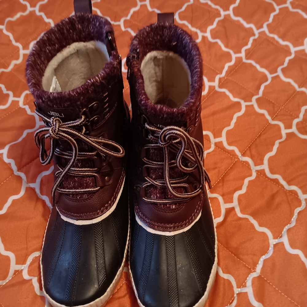 JBU rain/snow boots size 8